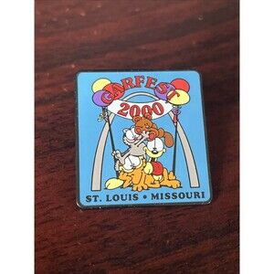 Garfield Garfest 2000 St. Louis Missouri Odie Comic Strip Lapel Hat Pin‎
